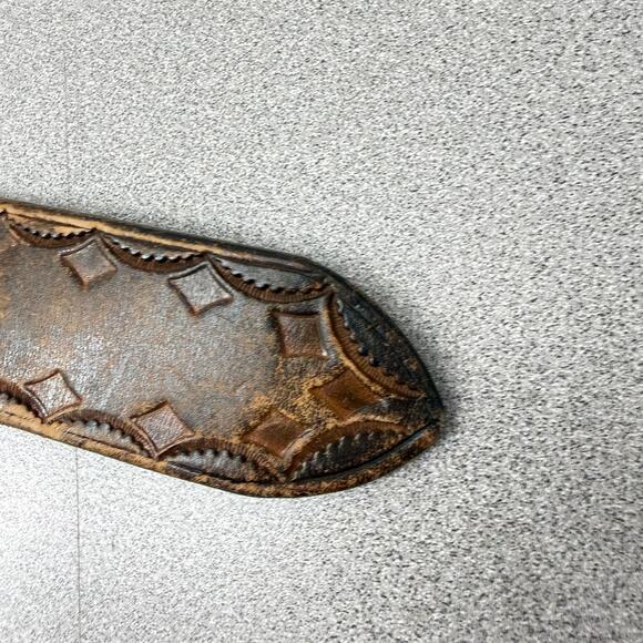 Distressed Brown Leather Belt Mens Diamond Embossed Brass Fits 35-42 1.75in - Picture 7 of 8